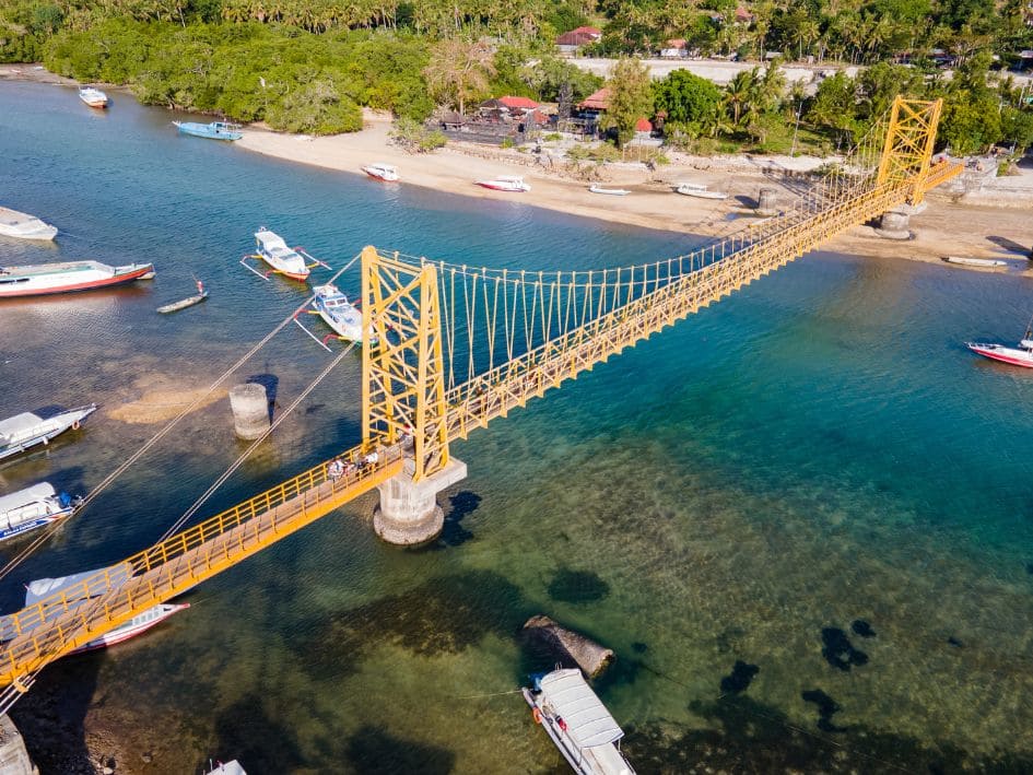 Tellow Bridge Nusa Ceningan
